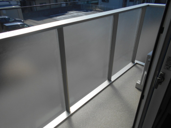 【バルコニー】