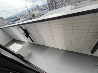 【バルコニー】