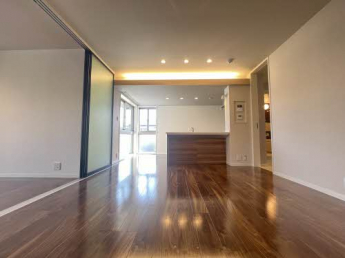 【居間・リビング】