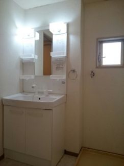 【洗面所】