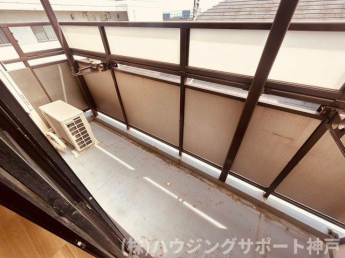 【バルコニー】