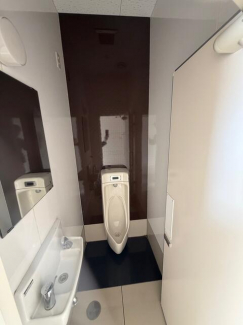 珍しい男性専用トイレ付です！お掃除の手間が省けるので、とても