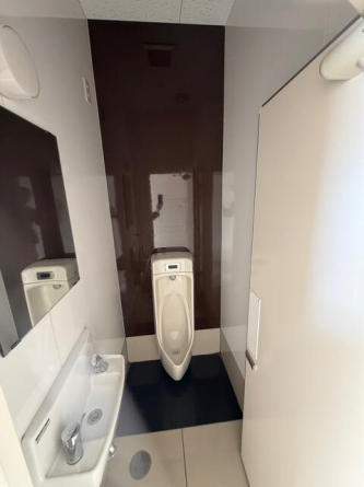 珍しい男性専用トイレ付です！お掃除の手間が省けるので、とても