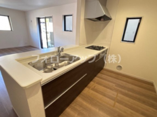 コンパクトなキッチンで掃除もラクラク