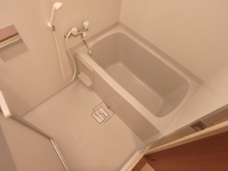 落ち着いた空間のお風呂です