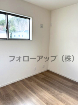 スタンダードな洋室です