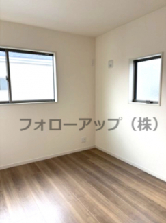 広々とした洋室です