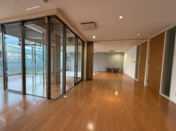 【居間・リビング】