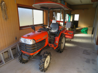 トラクターついてます