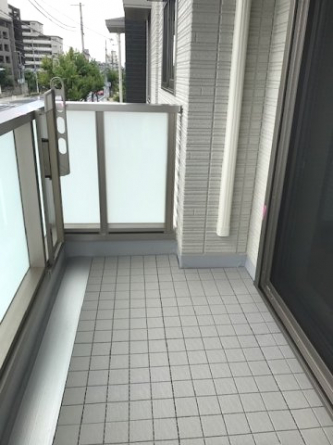 【バルコニー】