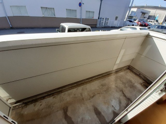 外からの目が気にならないバルコニーで洗濯物が干せます