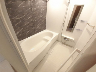 落ち着いた空間のお風呂です