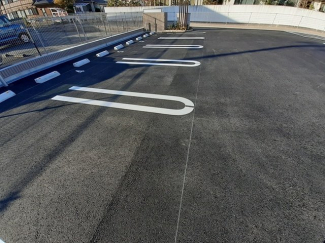 駐車場があるので、車を買う予定の方も安心です