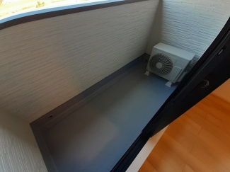 落ち着いた時間を過ごせるバルコニーです