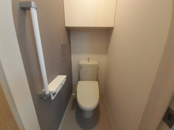 ゆったりとした空間のトイレです