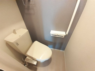 清潔感のあるトイレです