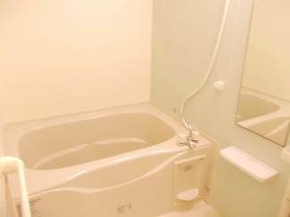 落ち着いた空間のお風呂です