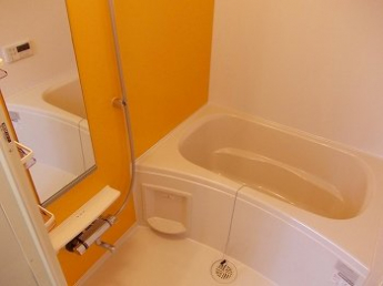 ゆったり過ごせるお風呂です