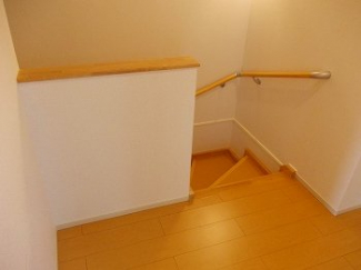 内装は落ち着いています