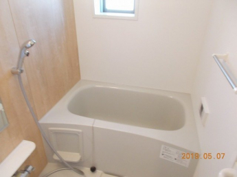 コンパクトで使いやすいお風呂です