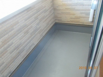 外からの目が気にならないバルコニーで洗濯物が干せます