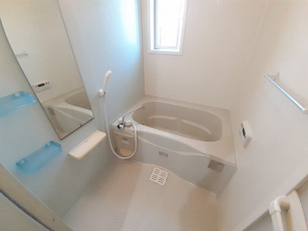 お風呂で日々の疲れを落としましょう