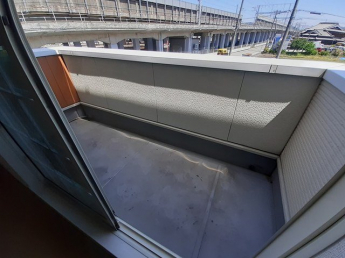 バルコニーがあります