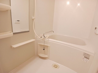 コンパクトで使いやすいお風呂です