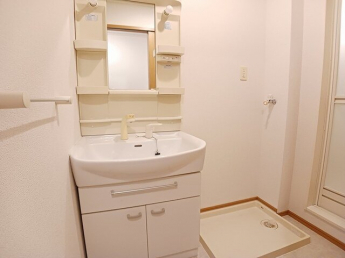 脱衣スペースもあります