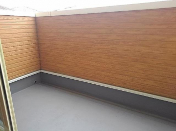 お洗濯にも便利なバルコニー付き