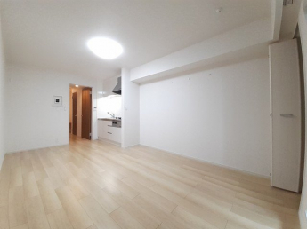 こちらのリビングで趣味の時間をお楽しみください