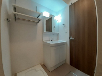 コンパクトで使いやすい洗面所