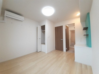 内装は落ち着いています