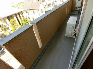 【バルコニー】