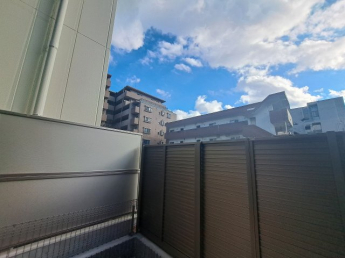 【バルコニー】