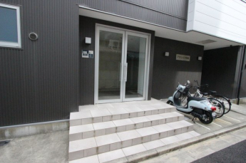 【エントランス】