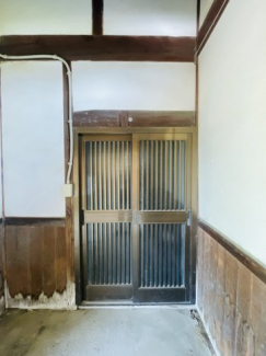 落ち着いた玄関です