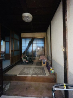 毎日通る玄関はこちらです