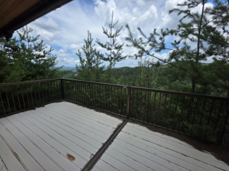 外からの目が気にならないバルコニーで洗濯物が干せます