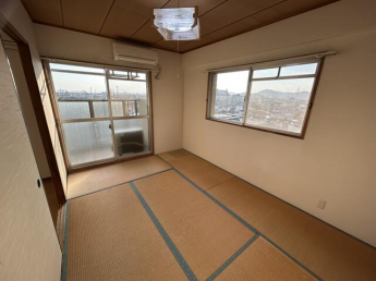 畳特有の懐かしくて優しい感触を足の裏で感じたい