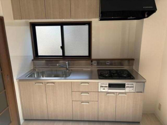 新品システムキッチン３口ガスコンロ