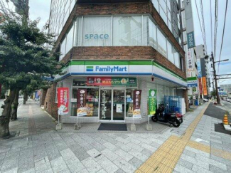 ファミリーマート松山勝山町店まで100m