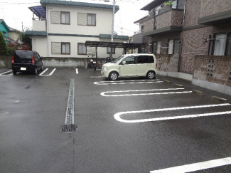【駐車場】