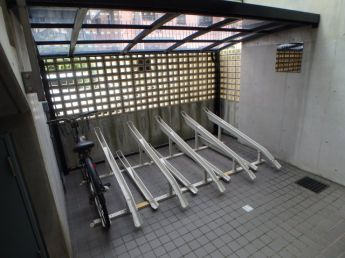 屋根付き駐輪スペース