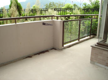 【バルコニー】