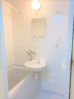 日々の疲れを癒すお風呂付です