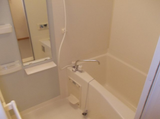 日々の疲れを癒すお風呂付です