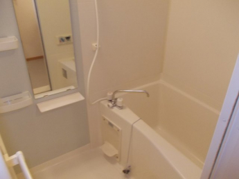 日々の疲れを癒すお風呂付です