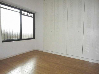 ファミリアル門戸の画像