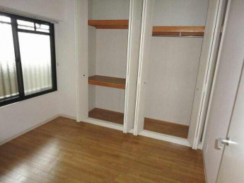 ファミリアル門戸の画像